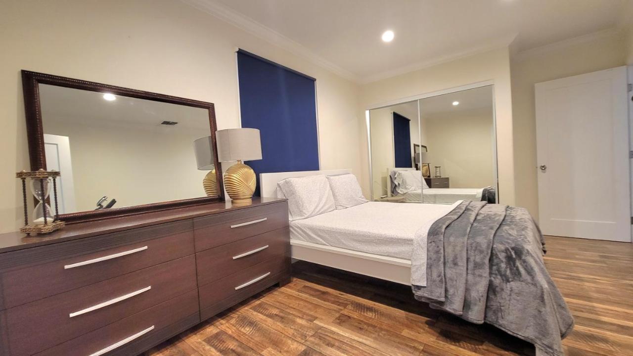 Large 1-Bedroom With Kitchen In Encino Los Ángeles Exterior foto